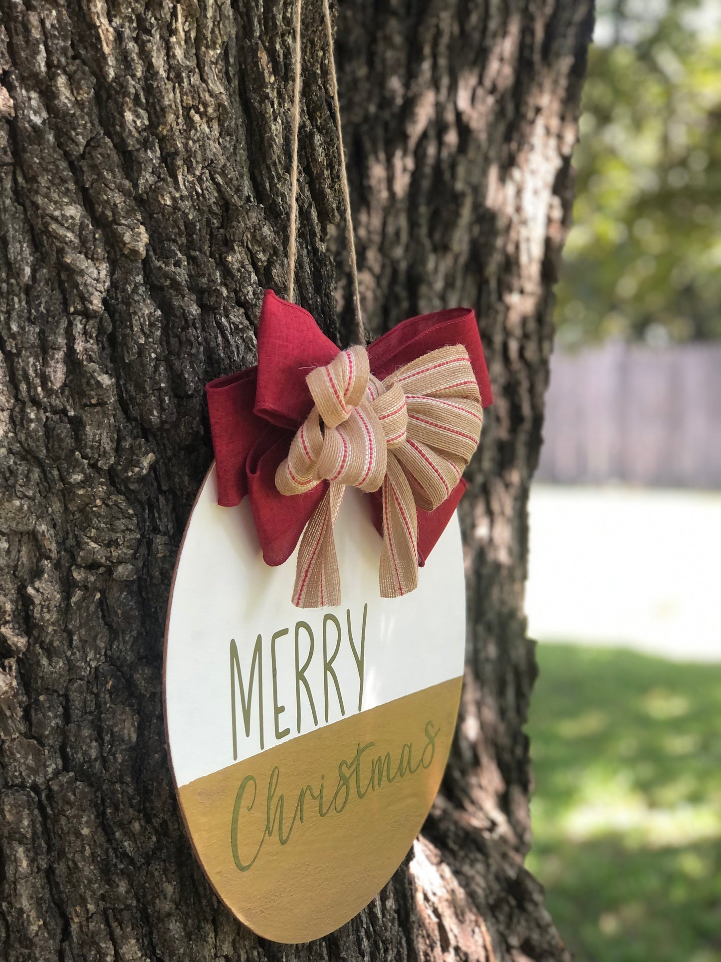 Wood Round Door Hanger| Door Hanger| Merry Christmas Door Decor| Front Porch Decor| Christmas Decor| Christmas| Holidays